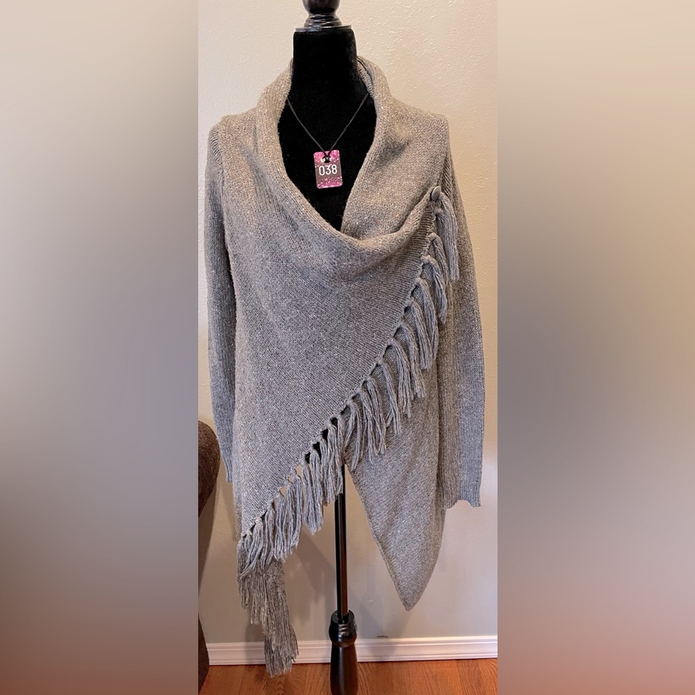 Love, Stitch, knit sweater with a Fleck design in size medium